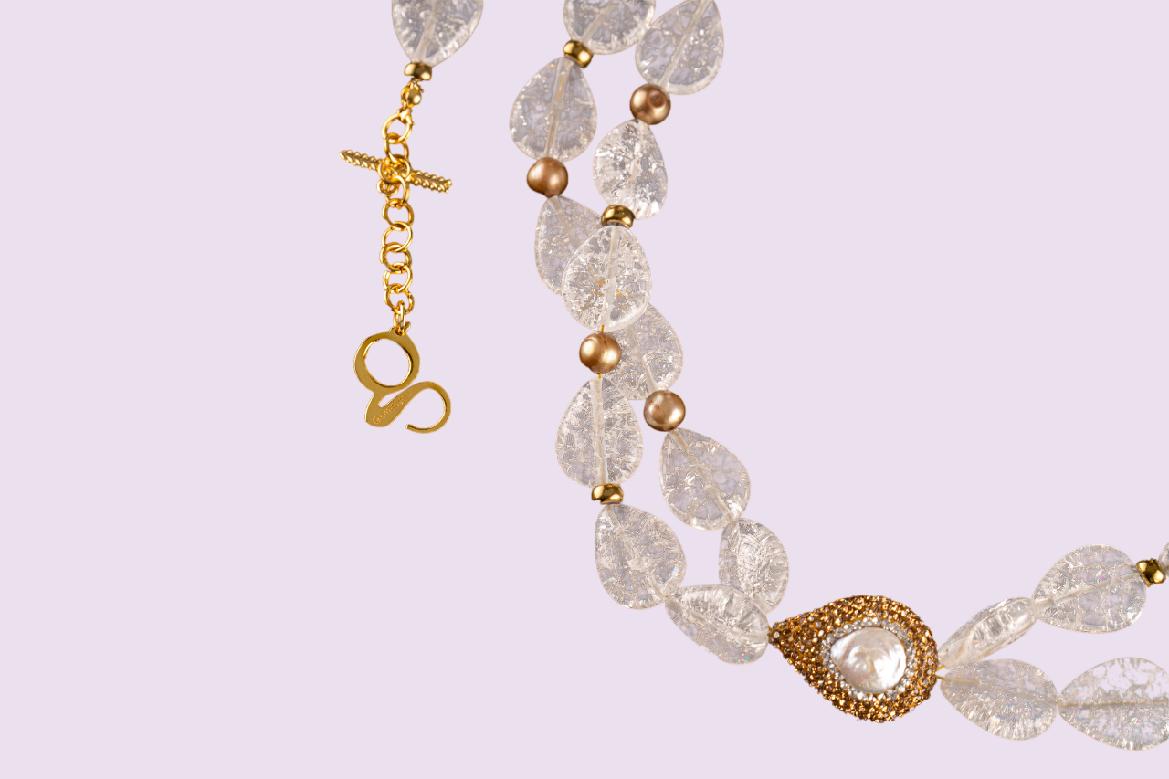 Divina Perla necklace