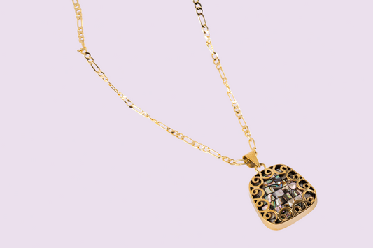 the golden seaframe necklace
