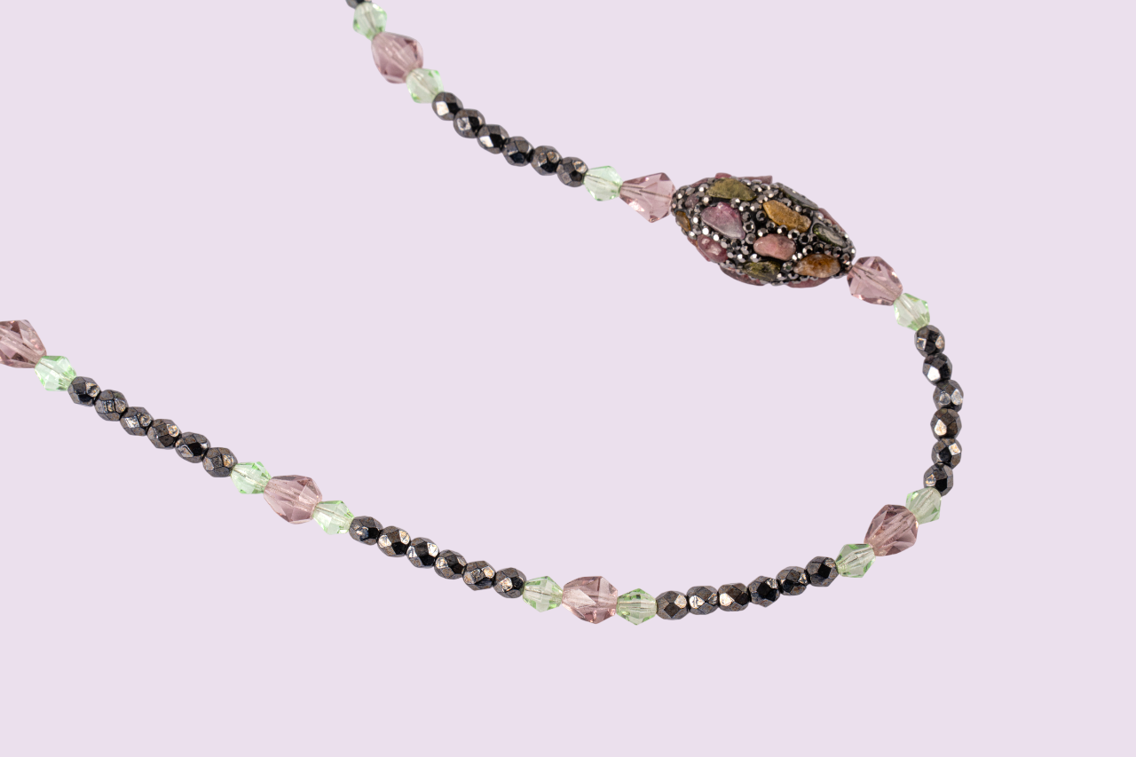 crystal noir necklace